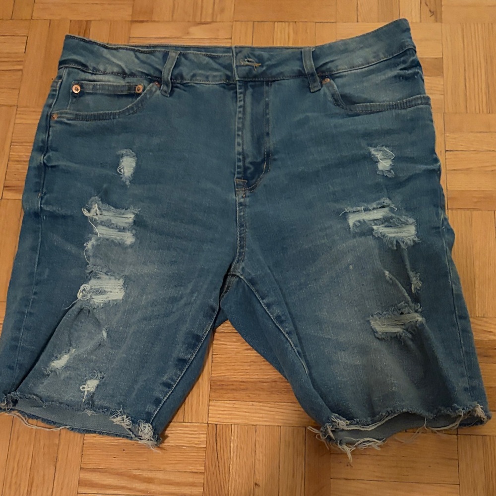Aeropostale Men's Distressed Blue Jean Shorts